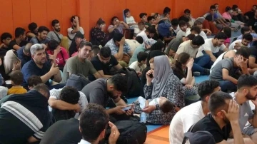 İtalya’ya gitmeye çalışan 270 göçmen Manavgat’ta tekneye binmeden yakalandı
