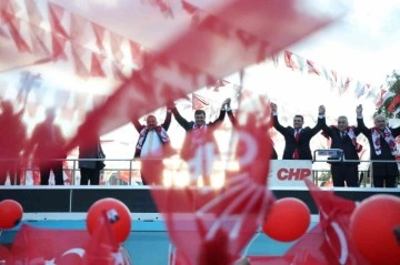 İzmir'de 20 Yıllık AK Parti Serüveni