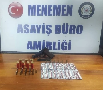 İzmir’de yeşil reçeteli hap satan şüpheli tutuklandı
