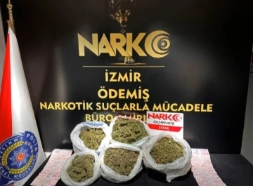 İzmir’de yılbaşı öncesi 64 ayrı uyuşturucu baskını
