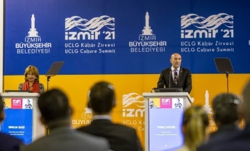 İzmir Kültür Fonunda ödüller sahiplerini buldu
