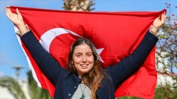 İzmirli Yüzücü Talinn'de Başarılı Performans Sergiledi