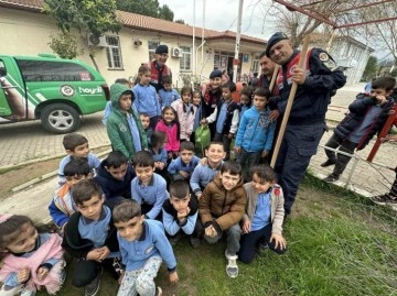 Jandarma Ekipleri Efeler Kardeşköy İlkokulu'nda Fidan Dikim Etkinliğine Katıldı