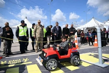 Jandarma Mobil Trafik Eğitim TIR’ı Osmaniye'de
