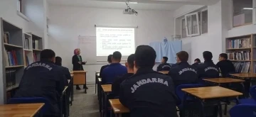 Jandarma personeline ’Erken Yaşta ve Zorla Evliliklerle Mücadele’ eğitimi verildi
