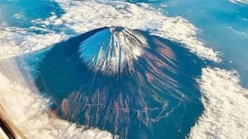 Japonya'da halka Fuji yanardağı uyarısı: Araçlarla değil yürüyerek kaçın