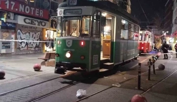 Kadıköy’de feci ölüm: Torununu kurtarmak isterken tramvayın altında kaldı
