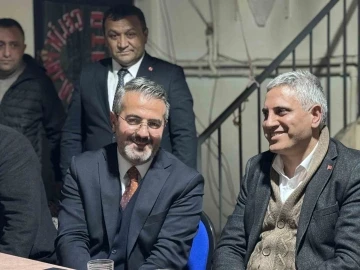 Kadir Canpolat’tan, AK Parti Horasan Belediye Başkan adayı Recep Karataş’a destek
