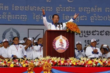 Kamboçya Başbakanı Sen istifa etti
