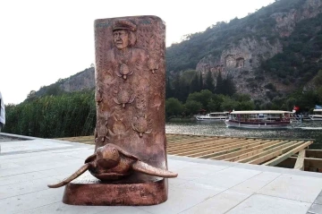 Kaptan June anısına heykel açılışı yapıldı
