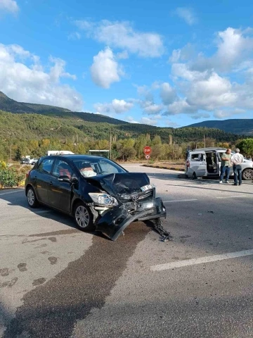 Karabük’te iki ayrı trafik kazası: 6 yaralı
