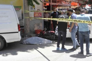 Karaman’da 2 araç arasında kalan yaşlı kadın hayatını kaybetti
