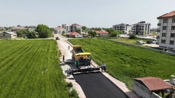 Karatay’da asfalt seferberliği sürüyor
