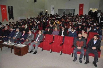 Kars’ta “Türkiye Yüzyılı” konferansı düzenlendi
