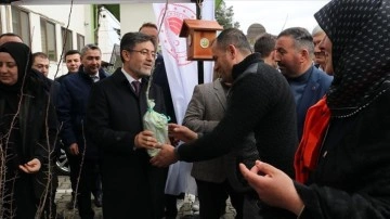 Kastamonu Bakanı Yumaklı Tosya'ya Tarım Projesi Kapsamında Çeltik Tohumu Dağıttı