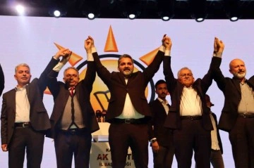 Kayseri Büyükşehir Belediye Başkanı Memduh Büyükkılıç Seçim Zaferini Kutladı