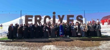 Kayseri Büyükşehir Belediyesi Kadınları Erciyes'e Götürdü