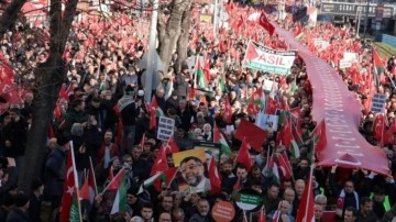 Kayseri’de on binler Filistin için yürüdü!