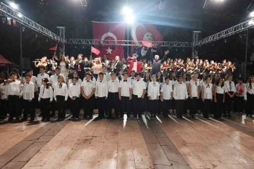 Kemer’in çocuklarından Cumhuriyet ve Atatürk’e vefa konseri
