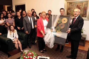 Kılıçdaroğlu’na &quot;kirpi oklu&quot; tablo
