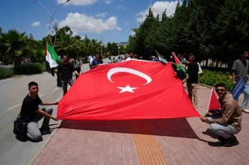 Kilis’te öğrenciler ve akademisyenler Filistin’e destek için yürüdü
