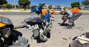 Kilis’te ticari taksi ile motosiklet çarpıştı:1 yaralı