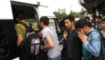 Kilis'te yurda kaçak yollarla giren 4 yabancı uyruklu yakalandı