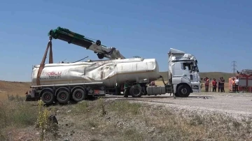 Kırıkkale’de glikol sıvısı yüklü tanker devrildi: 1 yaralı
