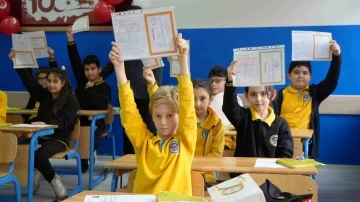 Kırıkkale’de öğrenciler karne heyecanı yaşadı
