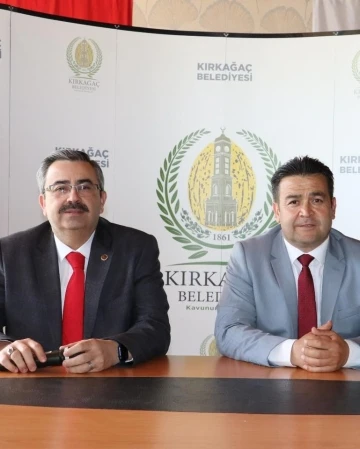 Kırkağaç’ta belediye başkanı resmi sonuçlar ilan edilmeden görevini devretti
