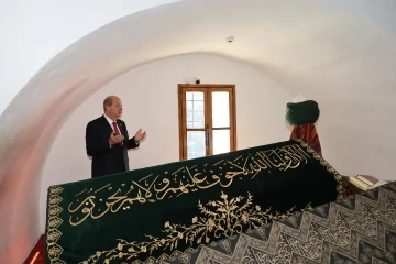 KKTC Cumhurbaşkanı Ersin Tatar, Şeyh Edebali Türbesi’nde dua etti
