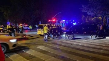 Kocaeli'de polis arabası ile hafif ticari araç çarpıştı: 2&rsquo;si polis 5 yaralı