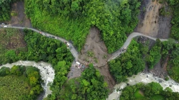 Kolombiya’daki toprak kaymasında can kaybı 27’ye yükseldi
