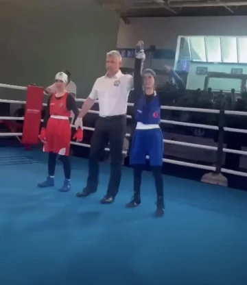 Kozanlı Azra Nur Çetin Boks Avrupa Şampiyonasında yarı finalde
