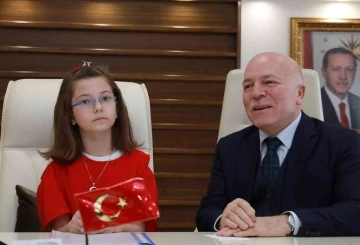Küçük Başkan’dan Ukraynalı çocuklara yardım çağrısı
