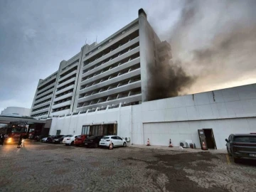 Kuşadası’nda 5 yıldızlı otelde çıkan yangın söndürüldü
