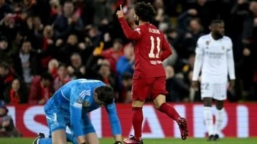 Liverpool'un Müslüman yıldızı Salah tarihe geçti!
