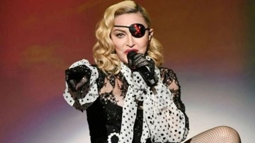 Madonna'nın klip çekimlerine polis baskını