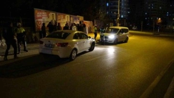 Malatya'da Ciple Çarpışan Otomobil Yayaya Çarptı, Bacak Koptu!