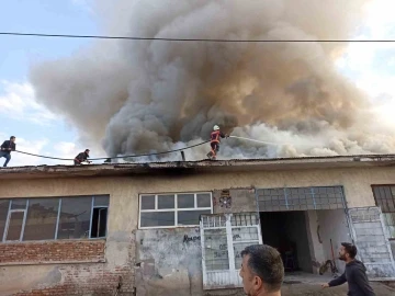 Malatya’da sanayi sitesinde korkutan yangın
