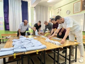 Manisa’da oy sayımına geçildi
