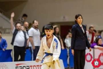 Manisalı minik judoculardan büyük başarı
