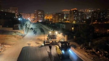 Mardin’de asfalt serim çalışmaları devam ediyor
