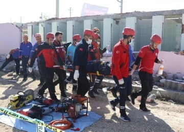 Mardin’de deprem tatbikatı nefesleri kesti
