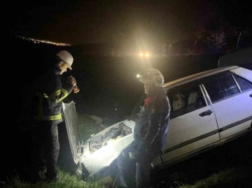 Mardin'de Otomobilin Şarampole Devrilmesi Sonucu 2 Kişi Yaralandı