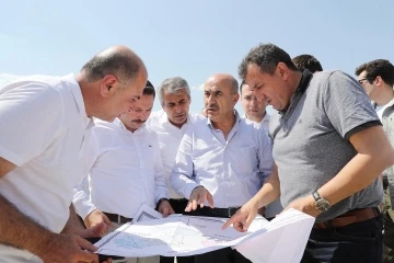 Mardin’de yol çalışmaları devam ediyor
