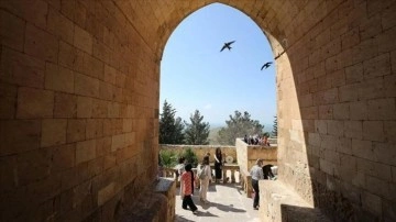 Mardin, Tatil Sezonunda Turistleri Kendine Çekiyor