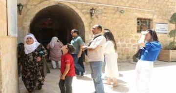 Mardin’de Kurban Bayramı öncesi türbe ziyaretinde yoğunluk