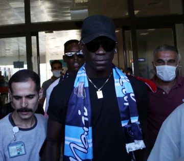 Mario Balotelli, Adana Demirspor’a döndü