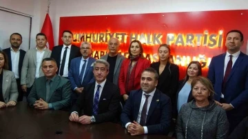 Marmaris Belediye Başkanı Oktay yeniden aday olduğunu açıkladı
